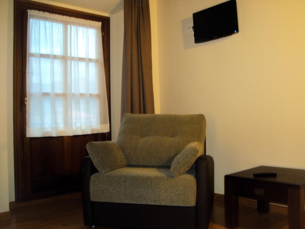 Hotel Y Apartamentos El Camin Poo De Llanes Room photo