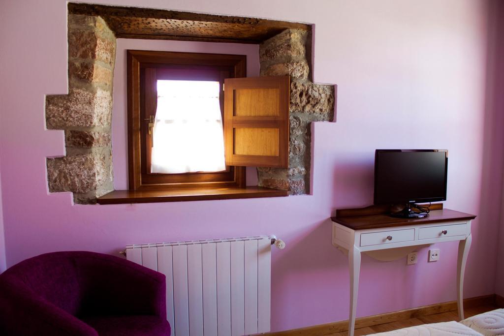 Hotel Y Apartamentos El Camin Poo De Llanes Room photo